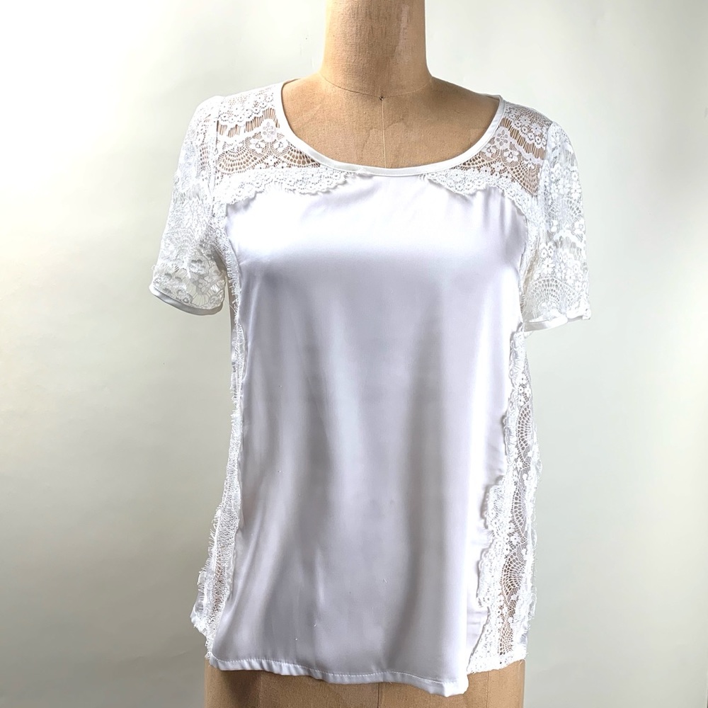 Serrano Italy white top with lace